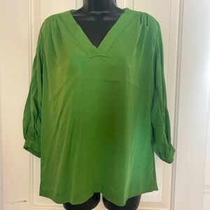 “DIANE VON FURSTENBERG” Silk V-Neck Blouse
